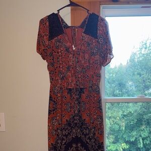 Floral Women's Dress with lace detail